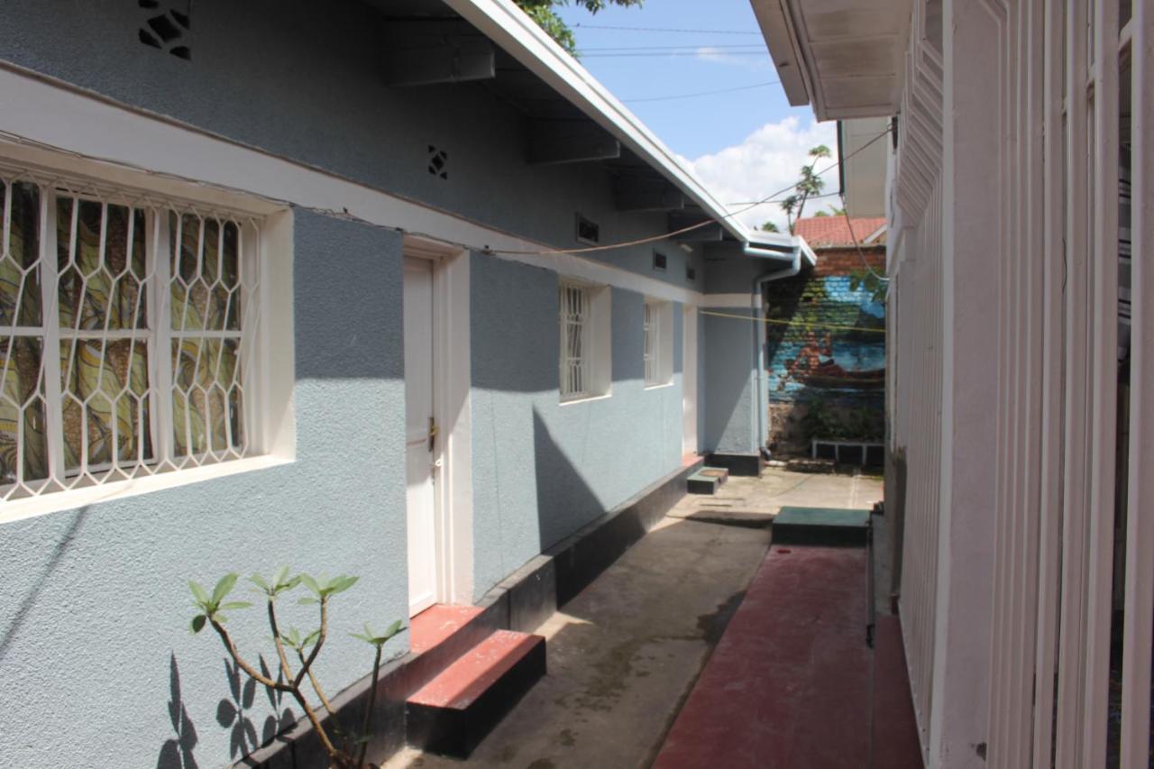 Amahoro Guest House 루헹게리 외부 사진