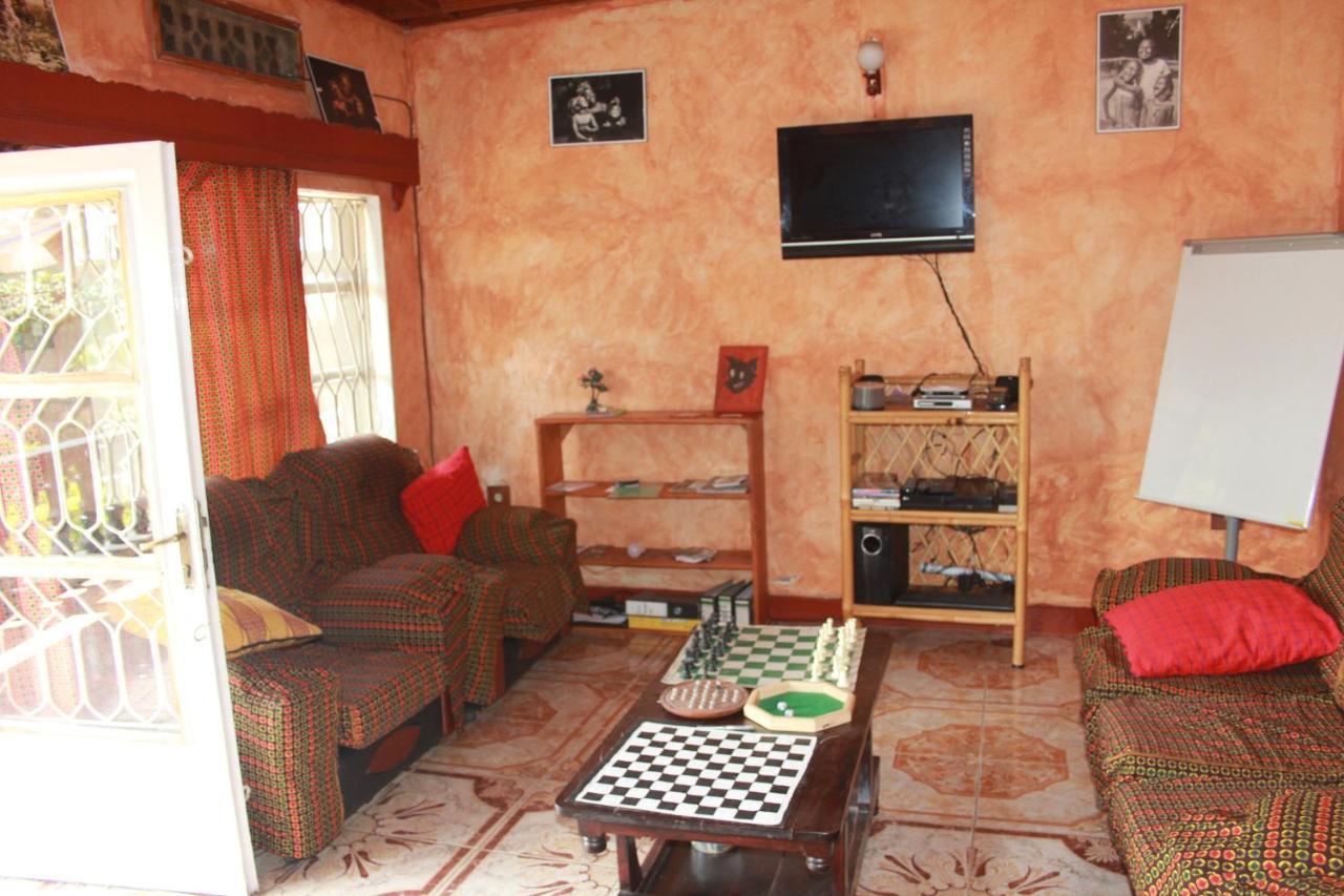 Amahoro Guest House 루헹게리 외부 사진