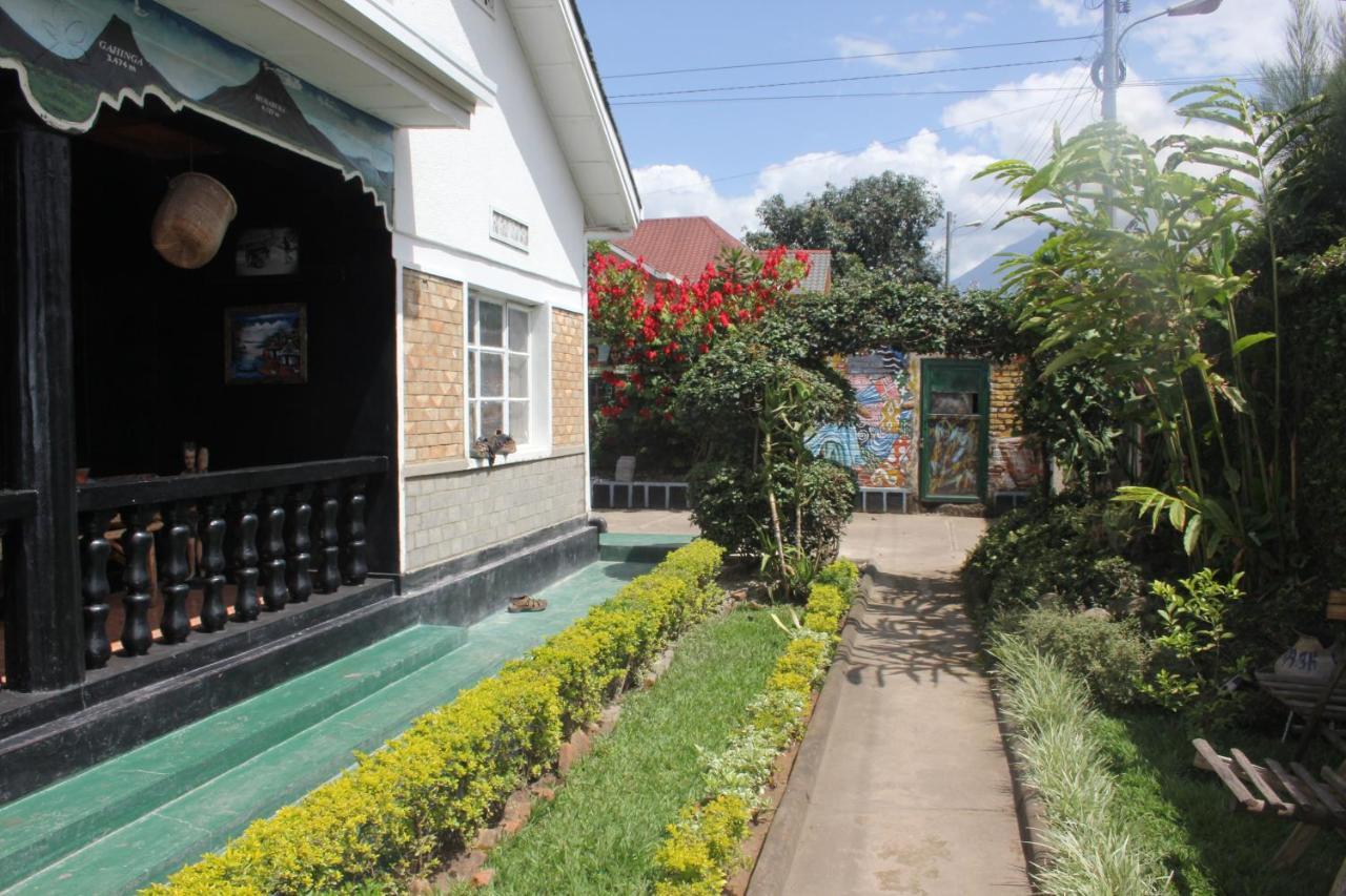 Amahoro Guest House 루헹게리 외부 사진