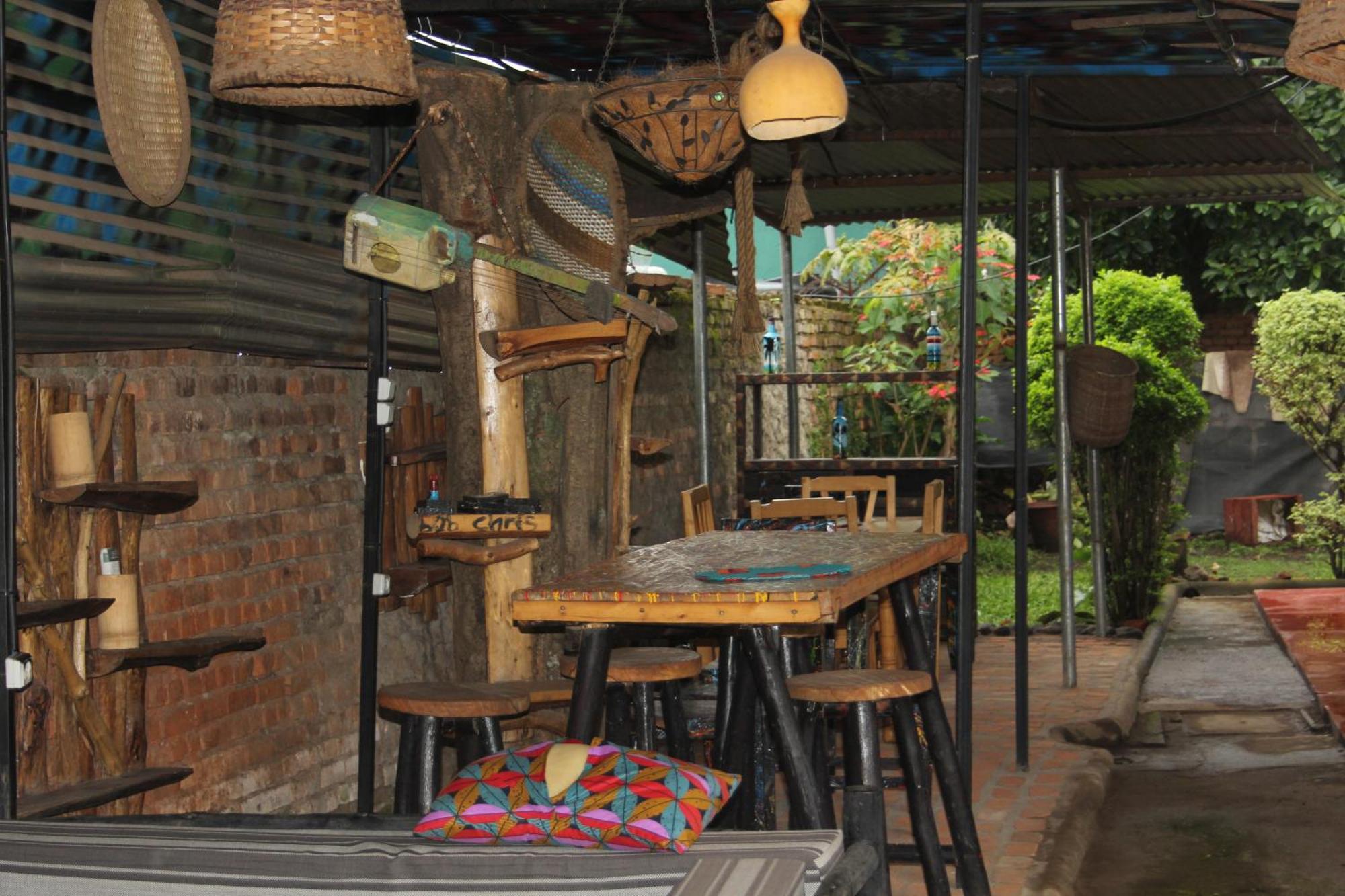 Amahoro Guest House 루헹게리 외부 사진