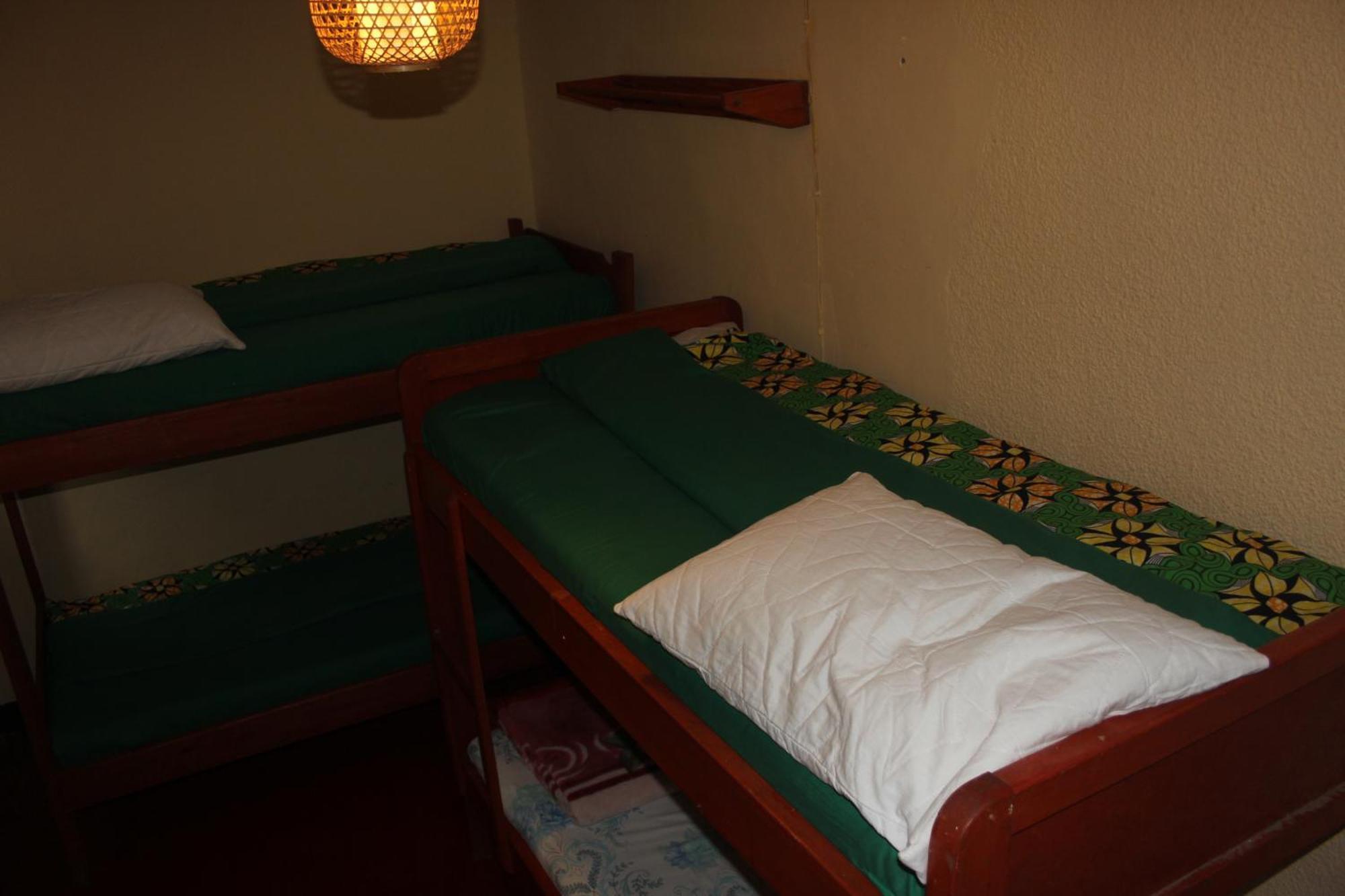Amahoro Guest House 루헹게리 외부 사진