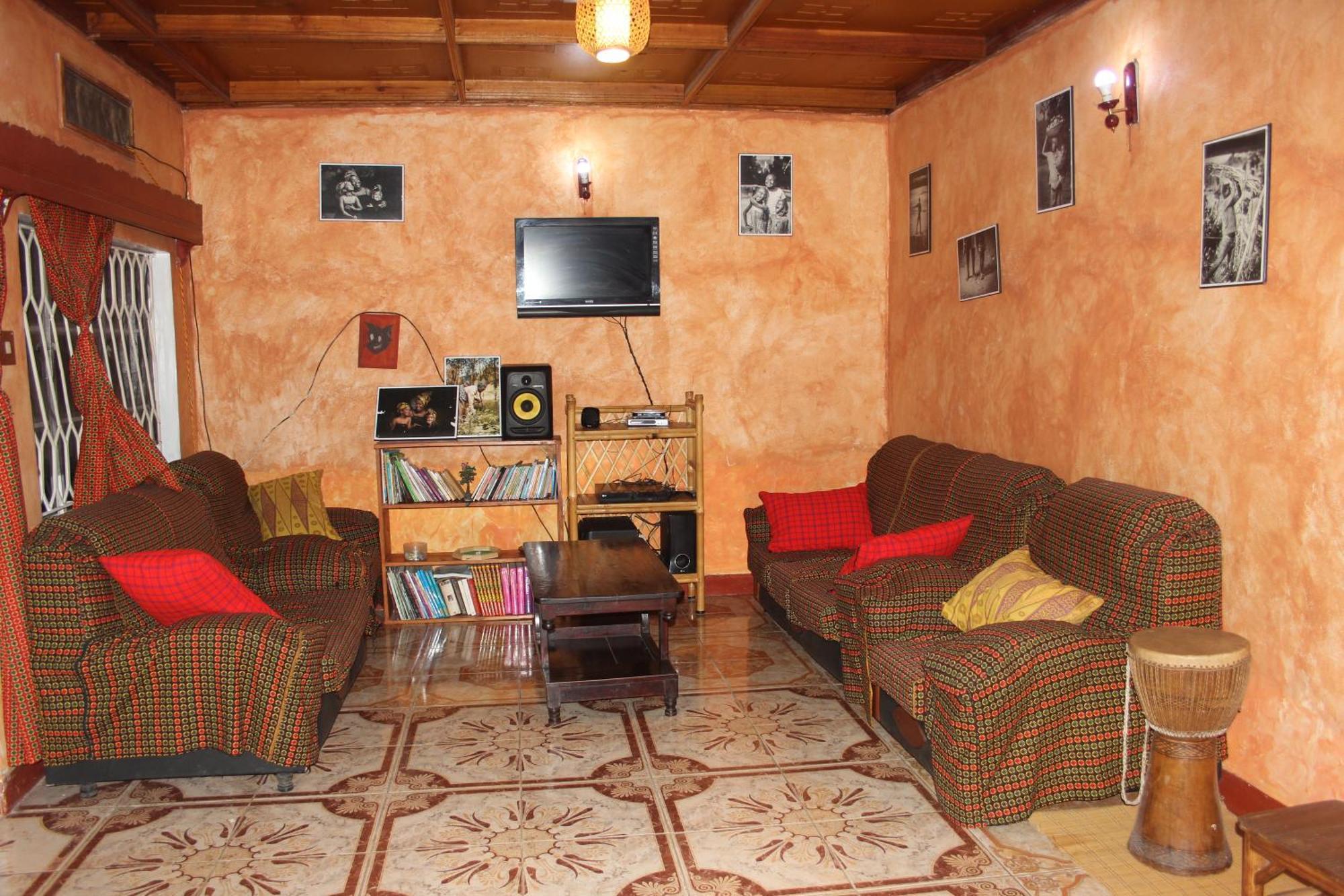 Amahoro Guest House 루헹게리 외부 사진