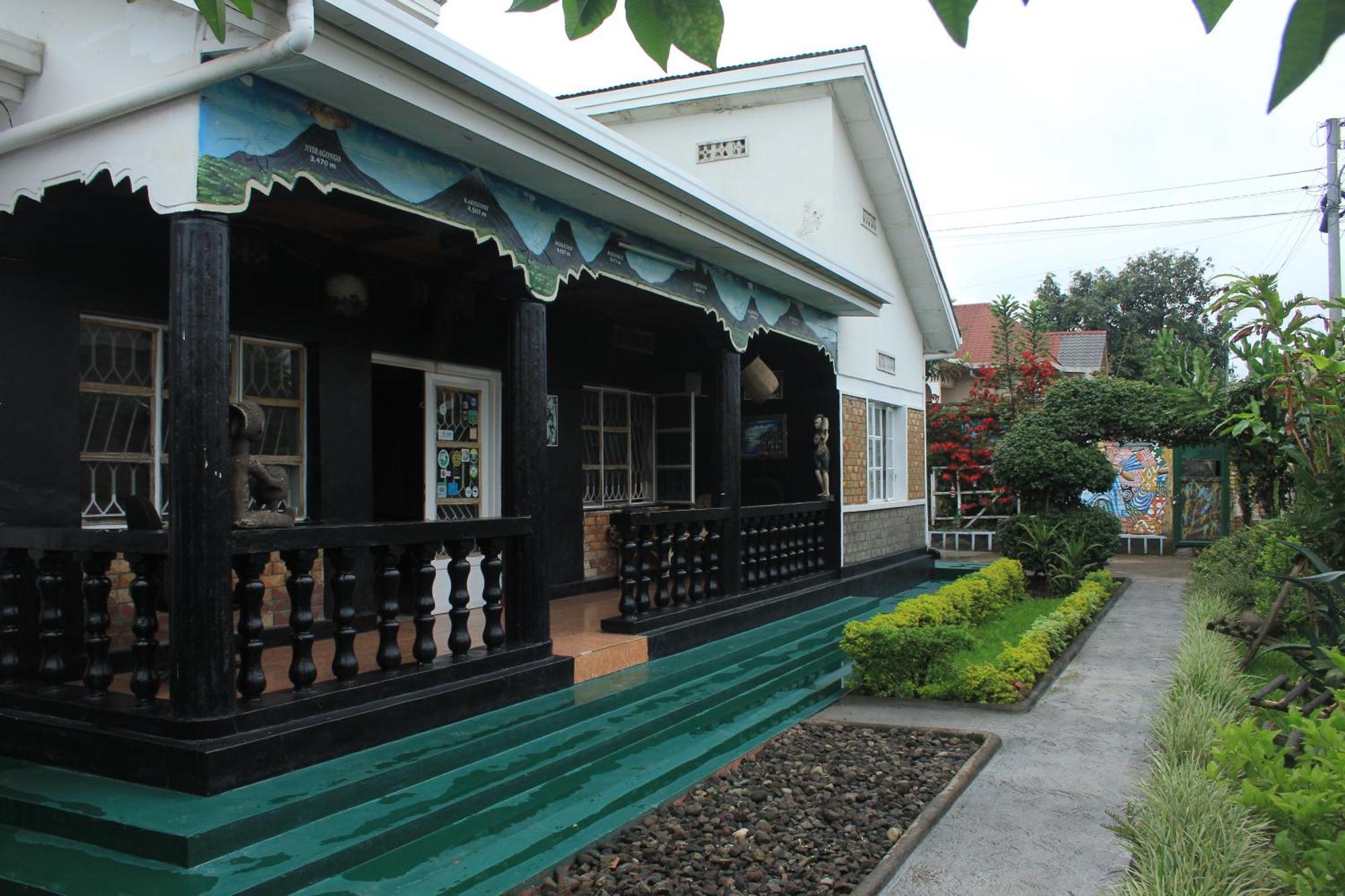 Amahoro Guest House 루헹게리 외부 사진