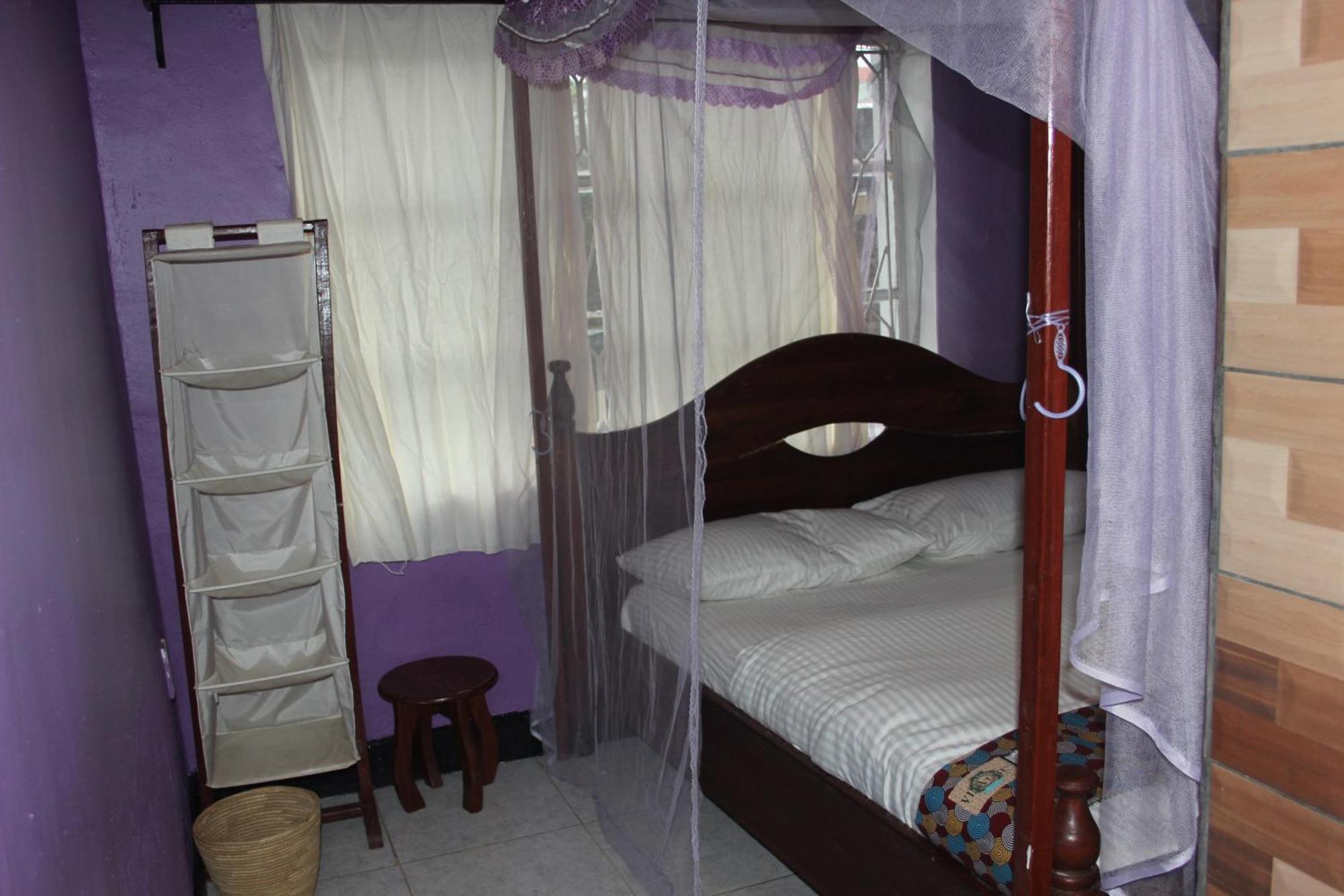 Amahoro Guest House 루헹게리 객실 사진