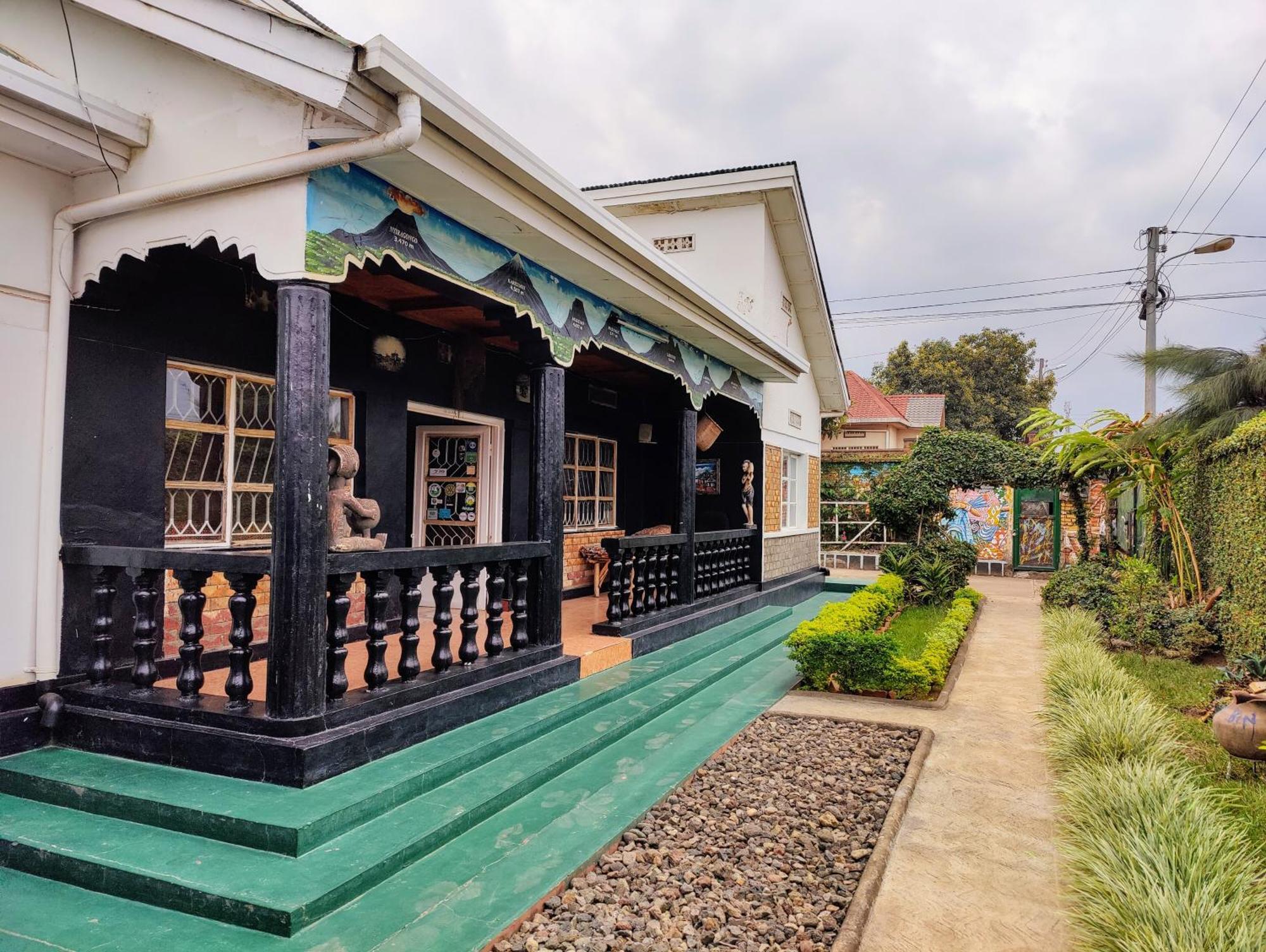 Amahoro Guest House 루헹게리 외부 사진