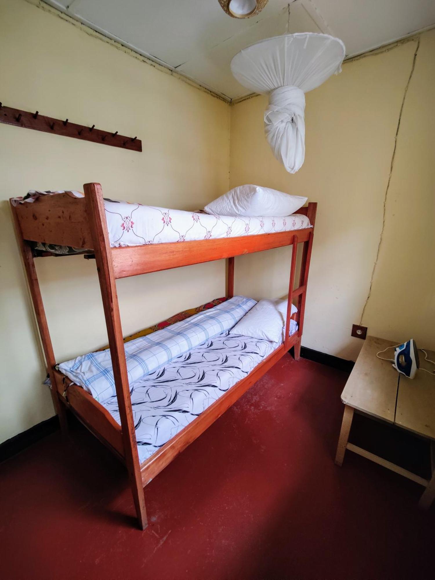 Amahoro Guest House 루헹게리 외부 사진