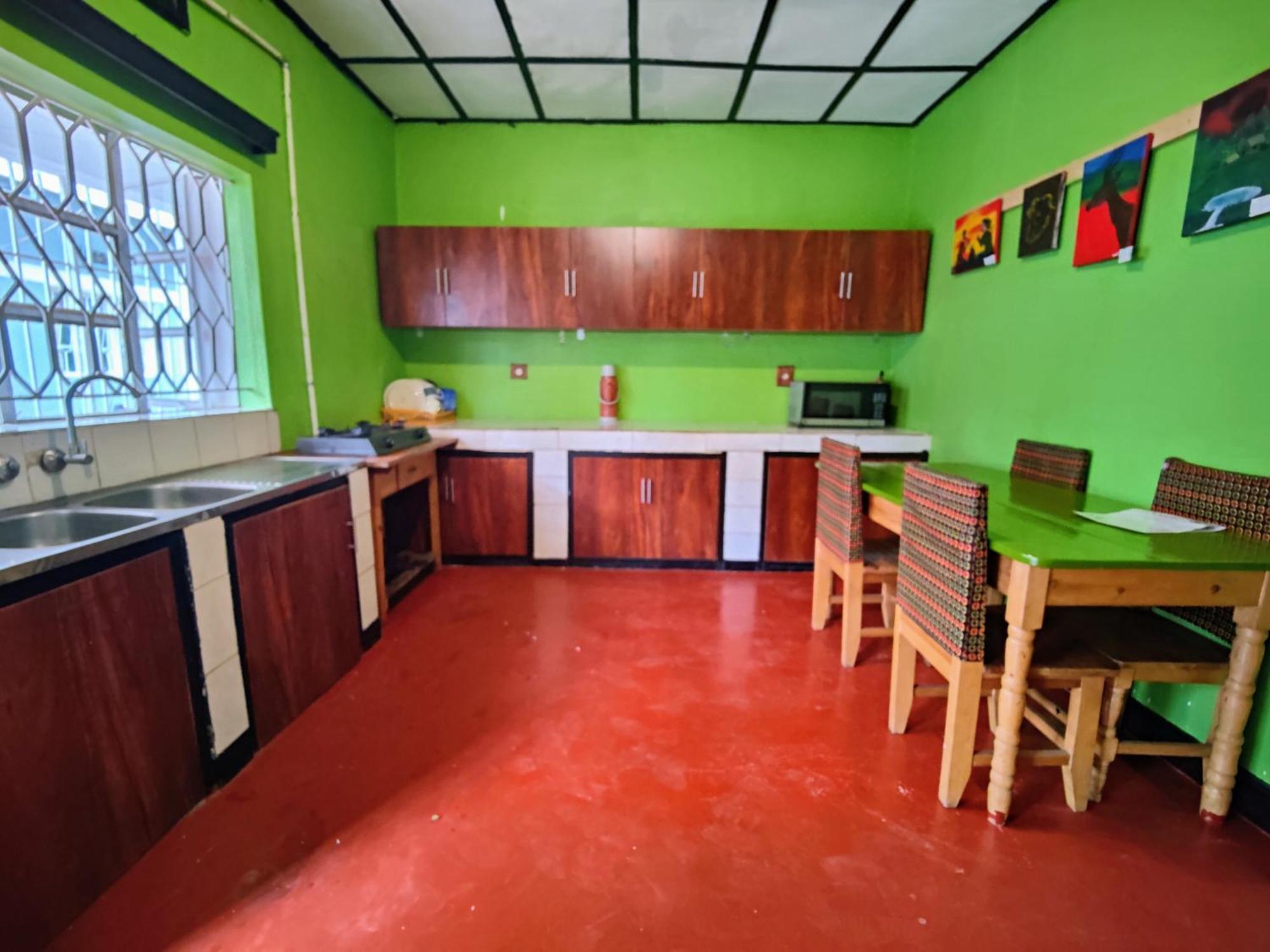 Amahoro Guest House 루헹게리 외부 사진