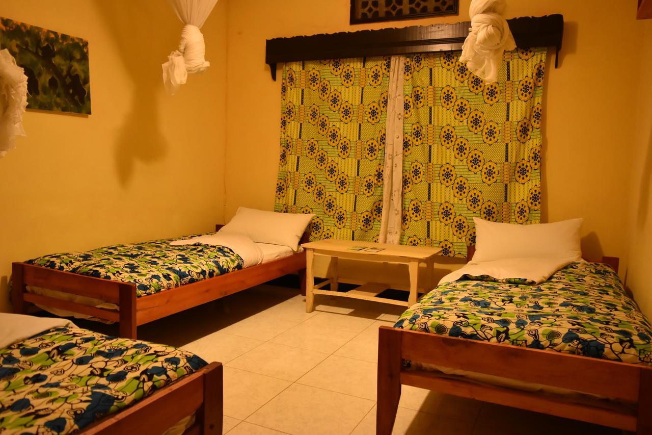 Amahoro Guest House 루헹게리 외부 사진